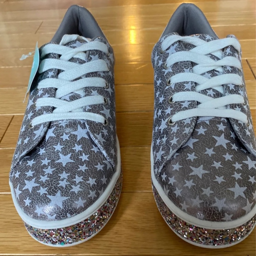 New with Tags Girls Size 3 Sneakers